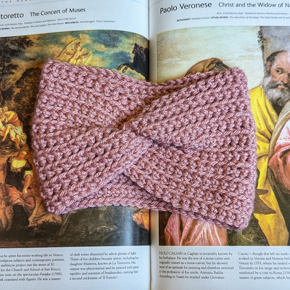 𝙃𝘼𝙉𝘿𝙈𝘼𝘿𝙀 • Crochet Blush Pink Knot Twist Headband ☕